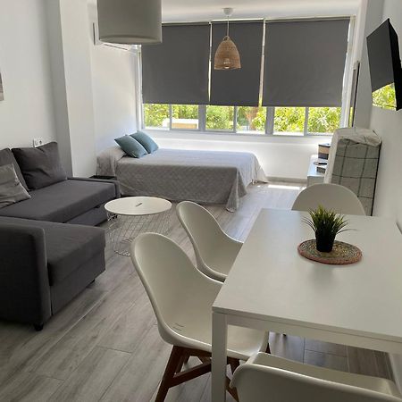 Estudio Nuevo Y Con Piscina ベナルマデナ エクステリア 写真