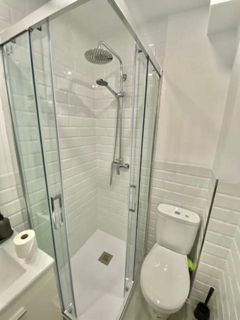 Estudio Nuevo Y Con Piscina ベナルマデナ エクステリア 写真