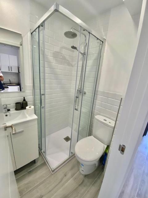 Estudio Nuevo Y Con Piscina ベナルマデナ エクステリア 写真